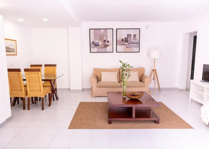 Helechos * 科拉雷侯